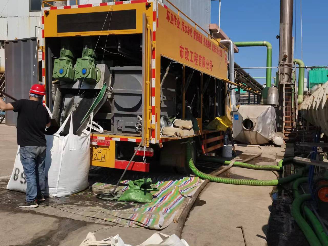 凤县淤泥压干处理